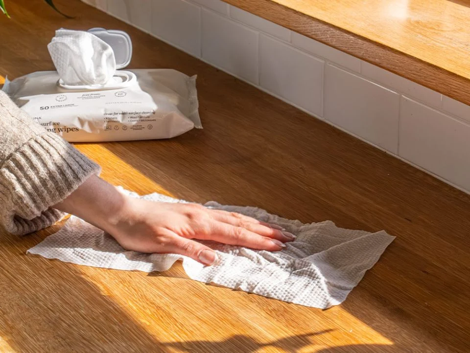 Cleaning Wipes & 24 oz Refill Gel Pouch Bundle - Image 3